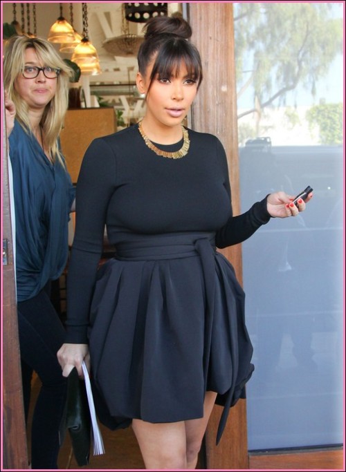 Pregnant Kim Kardashian Shops For Furntiture